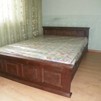 Кровати из массива